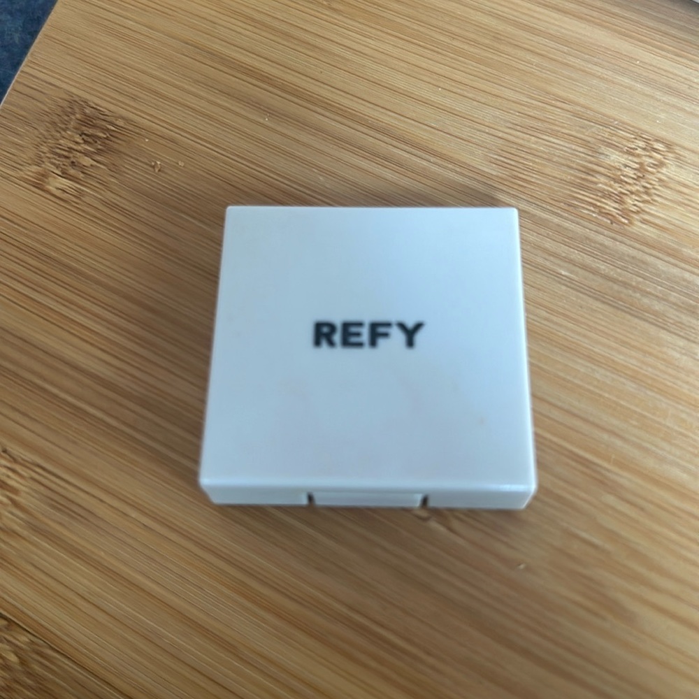 Refy cream blush